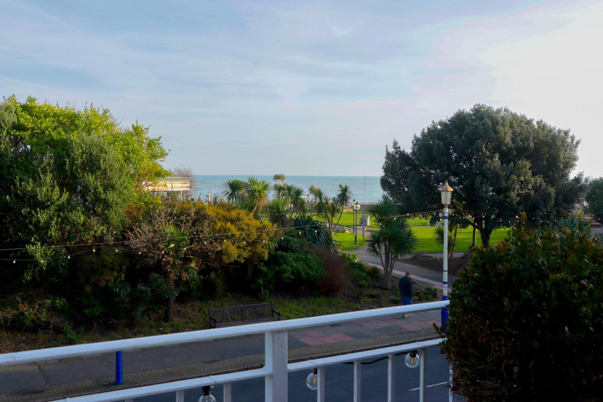 The New England Hotel Eastbourne Exterior photo