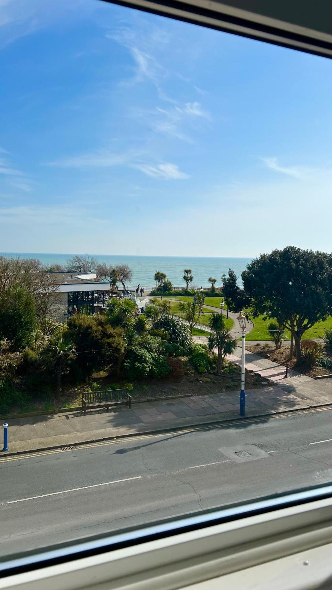 The New England Hotel Eastbourne Exterior photo